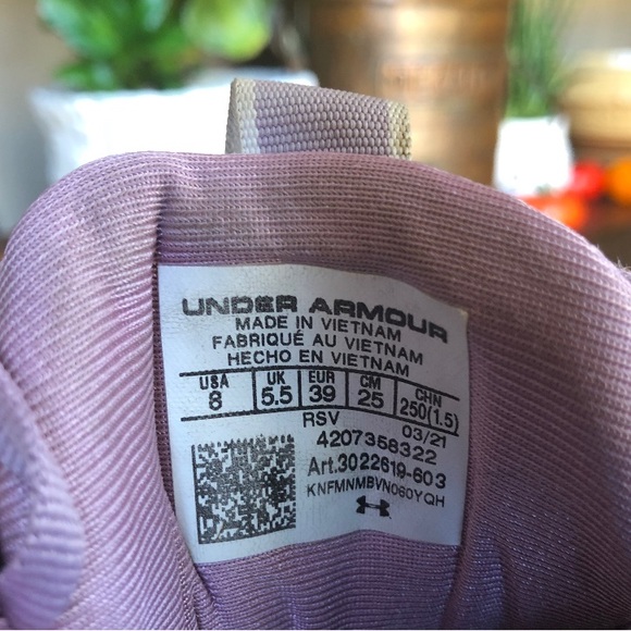 Under Armor Running shoes - Picture 3 of 4